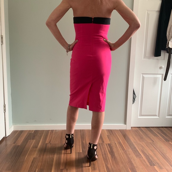 Express hot pink and black strapless dress - Picture 3 of 3